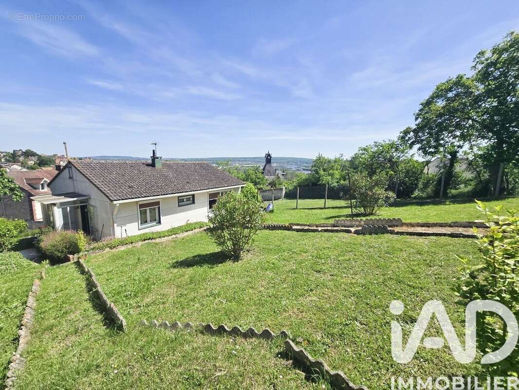 Photo 2 - Maison à JUZIERS