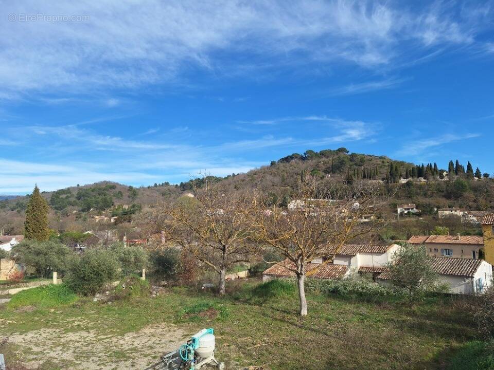 Terrain à RIEZ