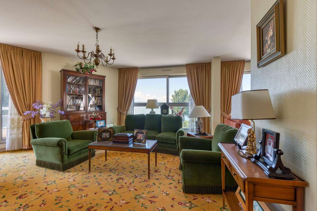 Appartement à EVIAN-LES-BAINS