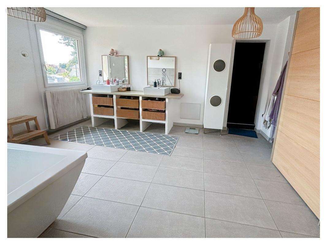 Appartement à BILLERE