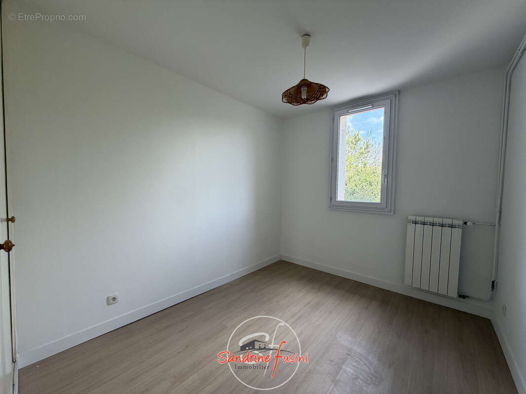Appartement à CARROS