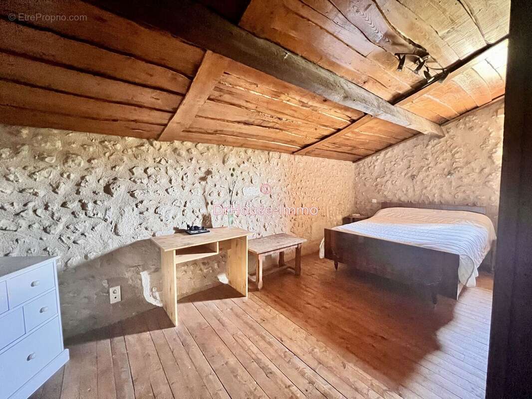 Maison à SAINT-MARTIN-DE-RIBERAC