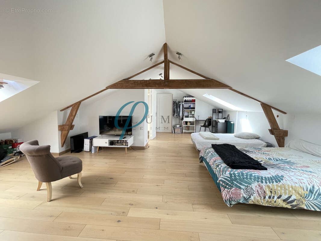 Maison à MONTREVAULT