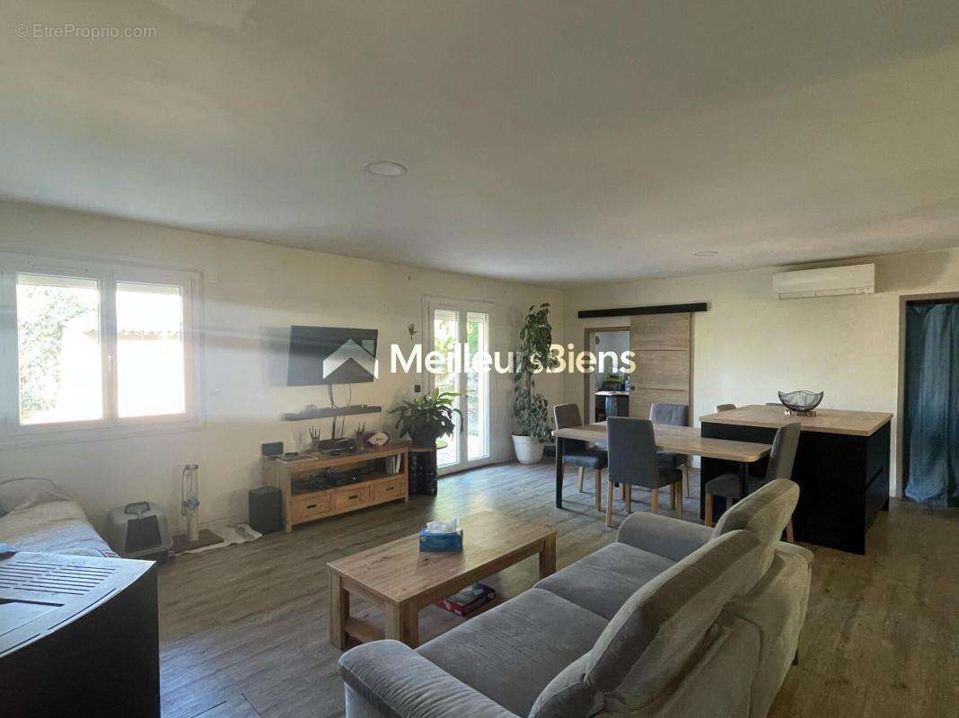 Maison à CHATEAUNEUF-SUR-ISERE