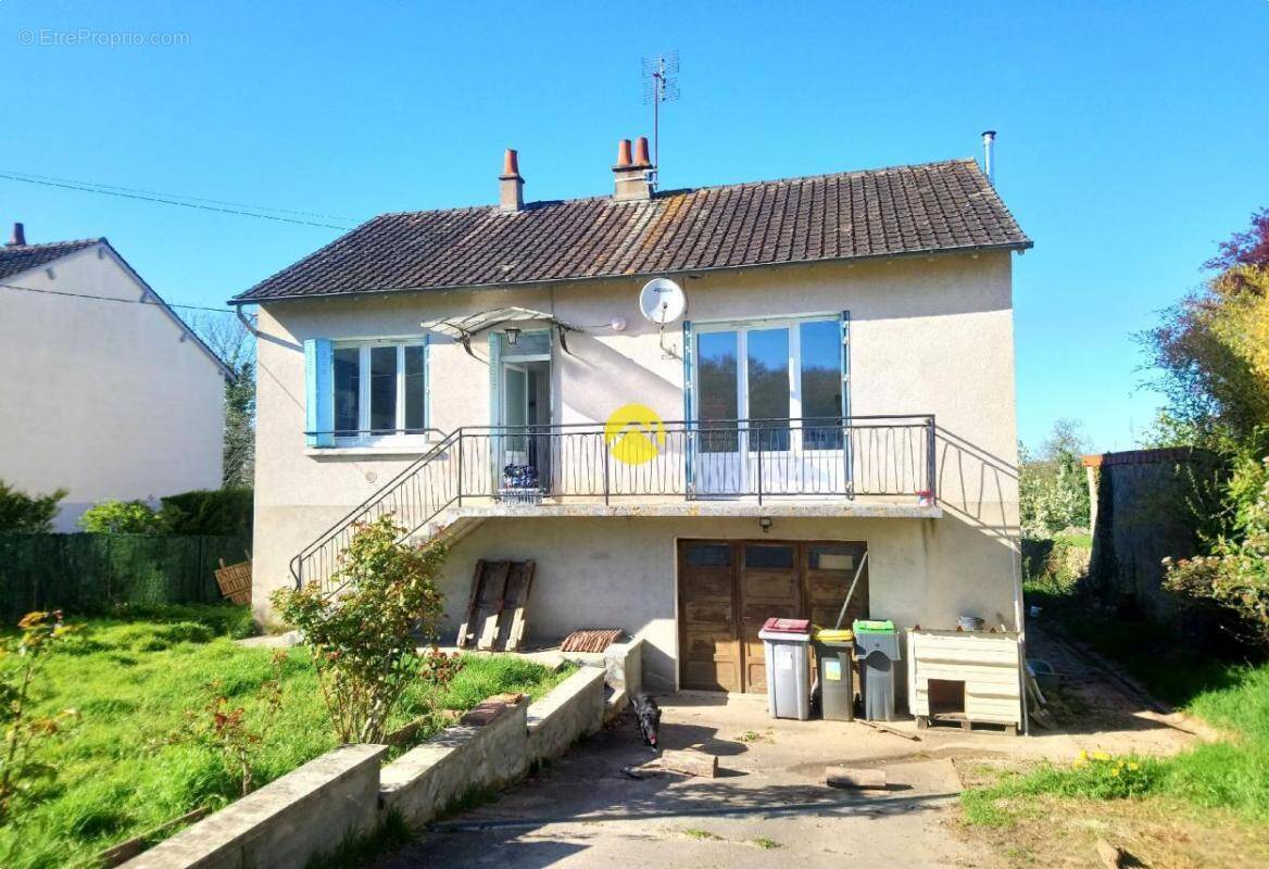 Maison à SAINT-AMAND-MONTROND