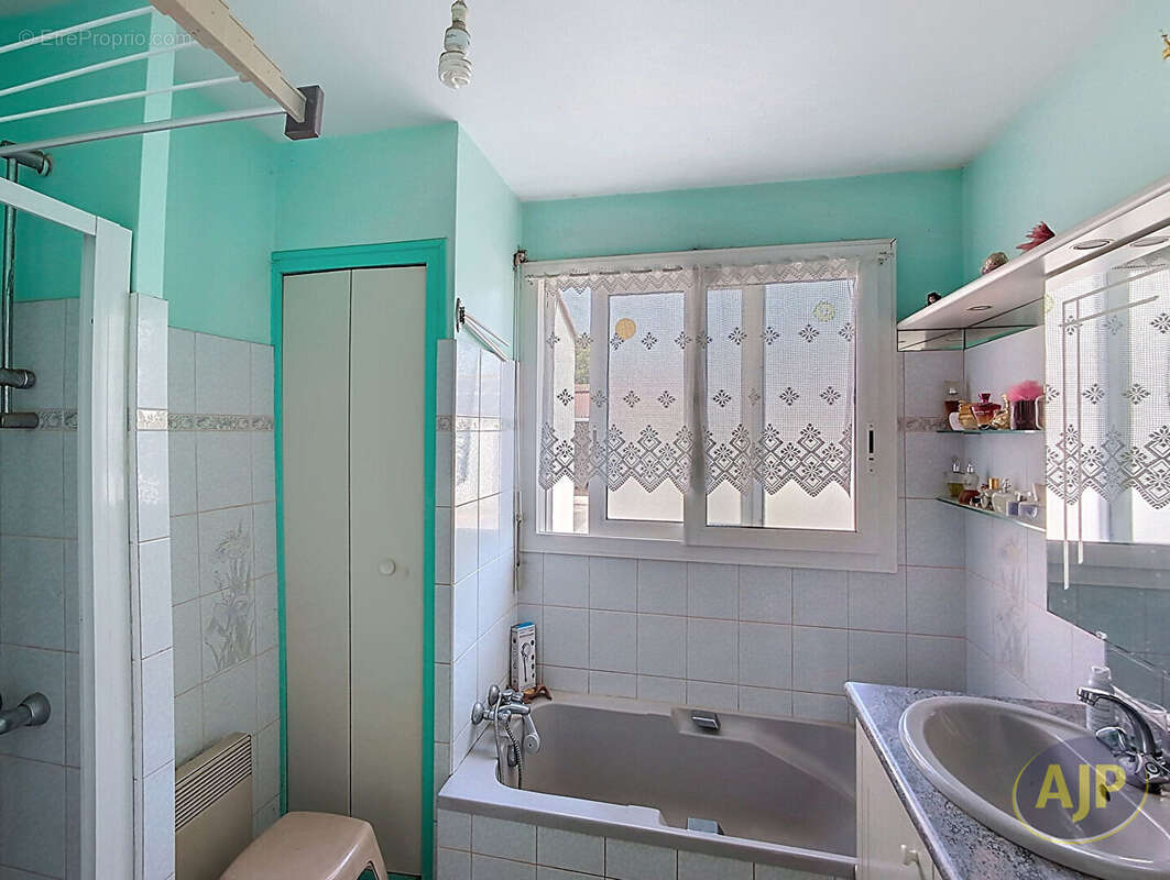 Maison à VIEILLEVIGNE