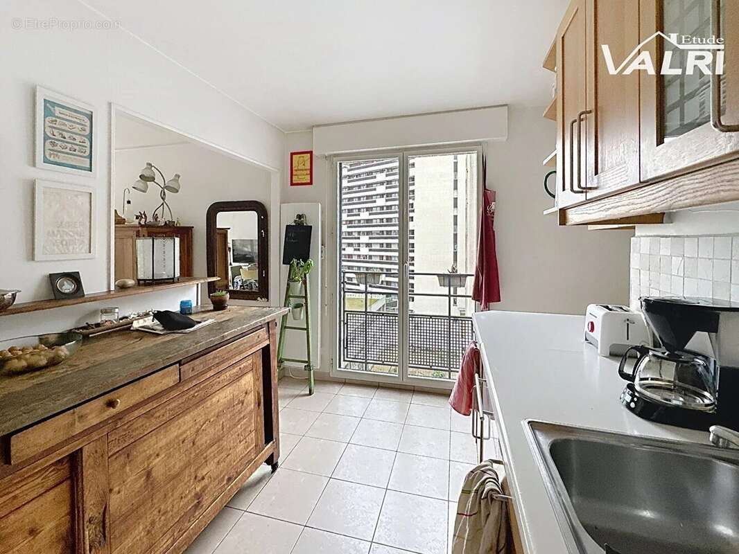 Appartement à PARIS-12E