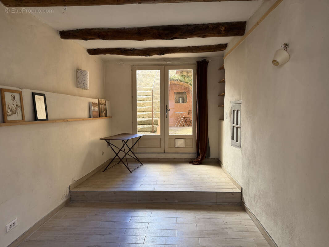 Maison à SAINT-QUENTIN-LA-POTERIE