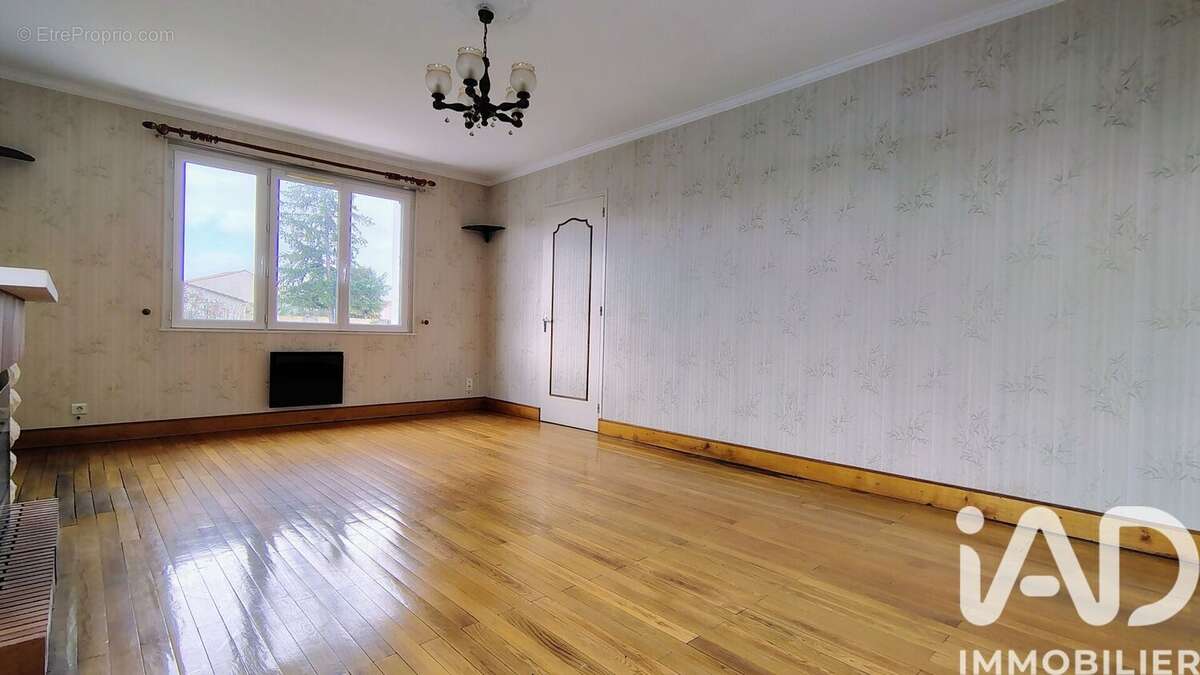 Photo 7 - Maison à SAINT-PIERRE-LE-VIEUX