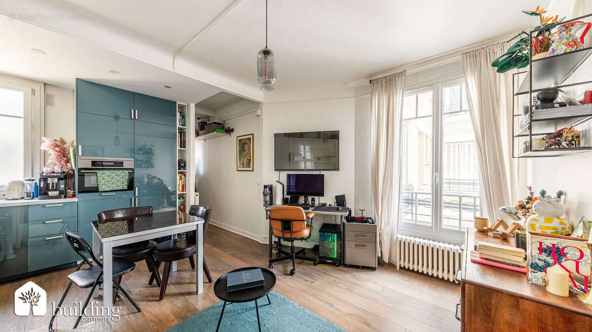 Studio 25 m² à deux pas du métro Louise Michel - photo 4