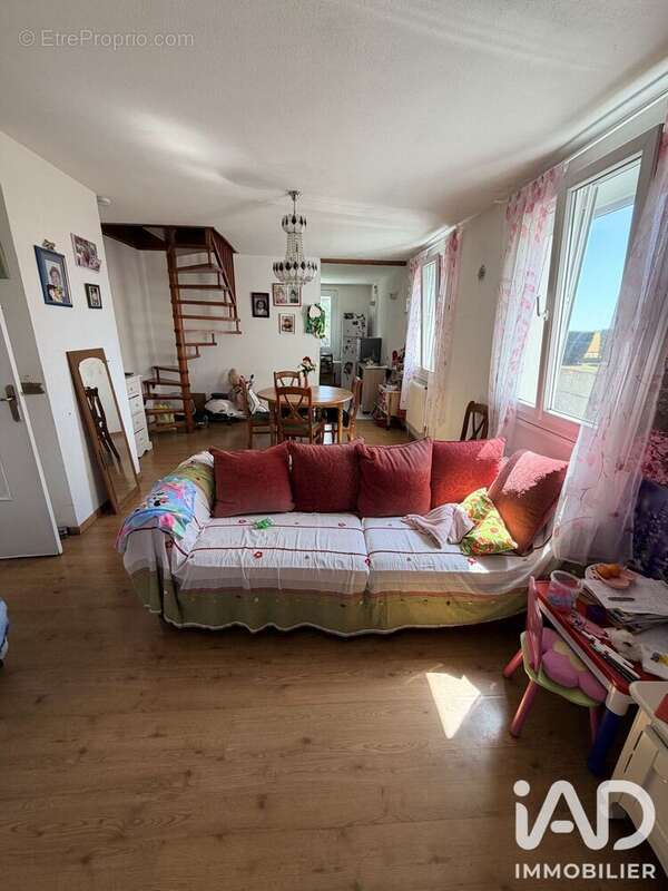 Maison 105 m² à Clos-Fontaine  - photo 4