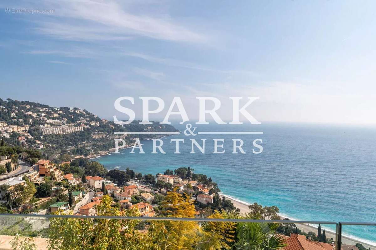 Appartement à ROQUEBRUNE-CAP-MARTIN