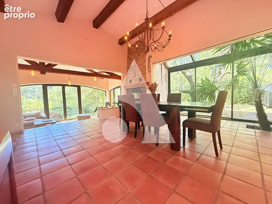 Bastide Provençale 6 pièces 207 m² - ROQUEVAIRE - photo 3