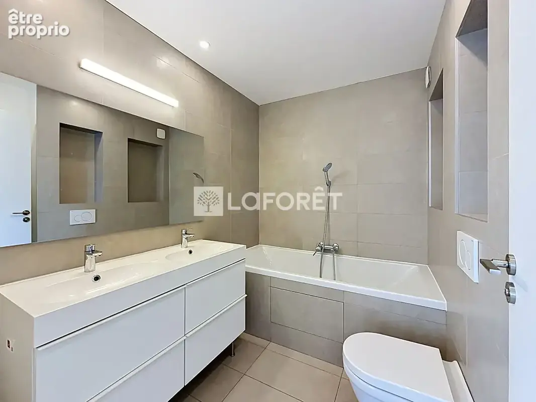 Appartement  Duplex Suresnes 5 pièce(s) 110 m2 - photo 8
