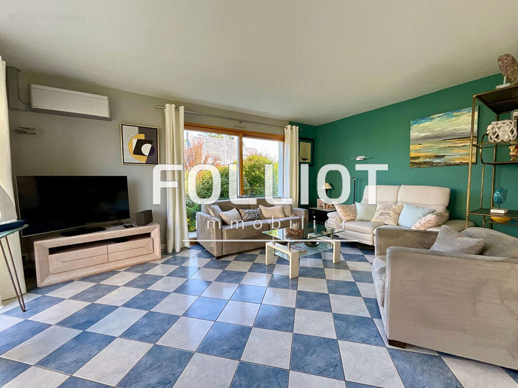 Maison à AGON-COUTAINVILLE