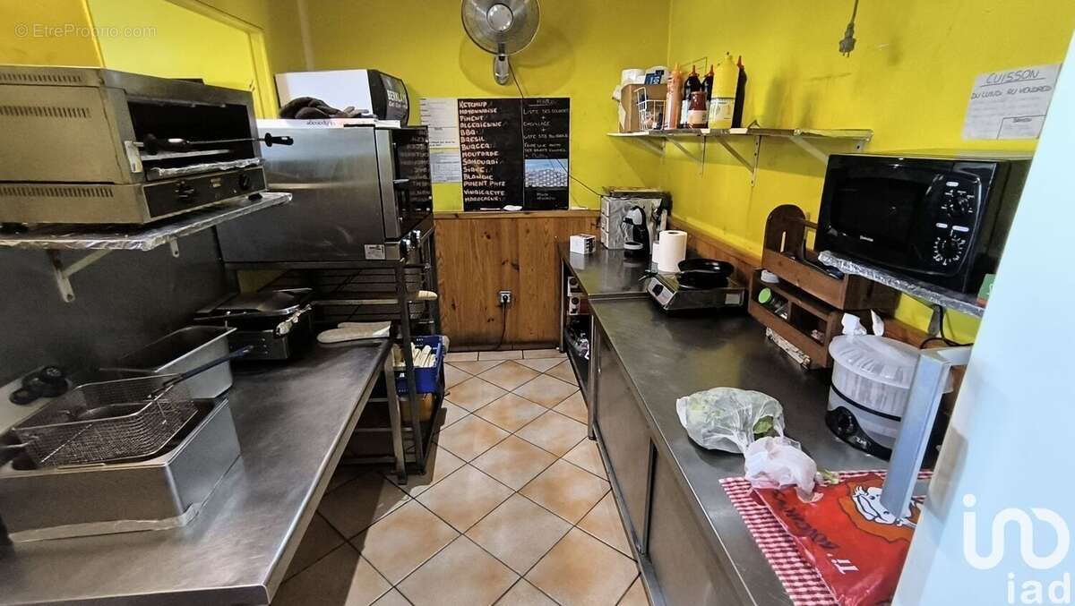 Photo 8 - Commerce à LES AVIRONS