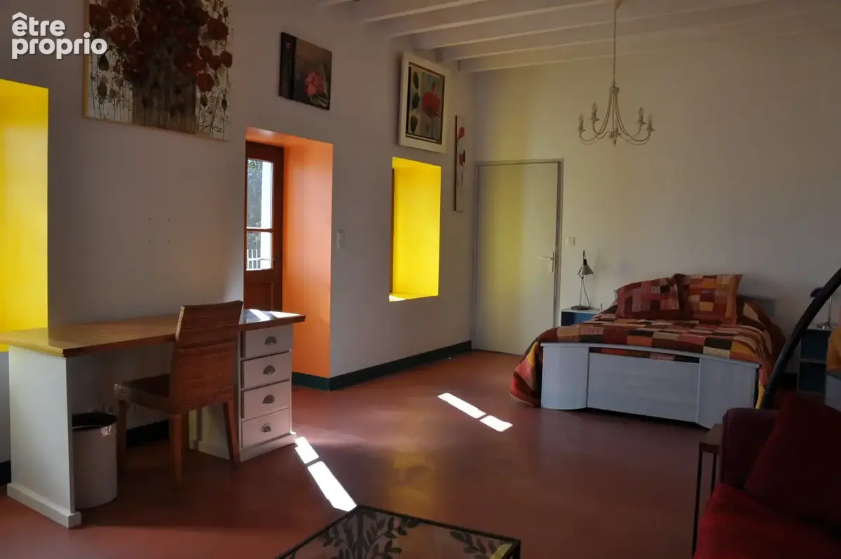 Belle villa atypique de 165 m2, avec une parcelle de terrain de 12327 m2 - photo 7