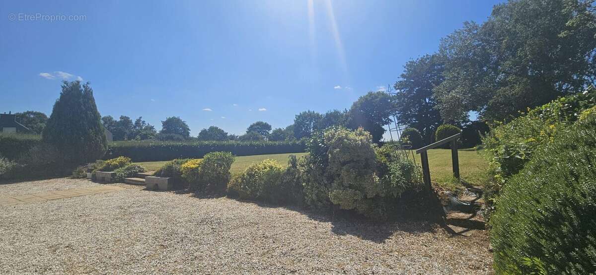 cour et jardin sur l\&#039;arrière - Maison à PLOURAC&#039;H