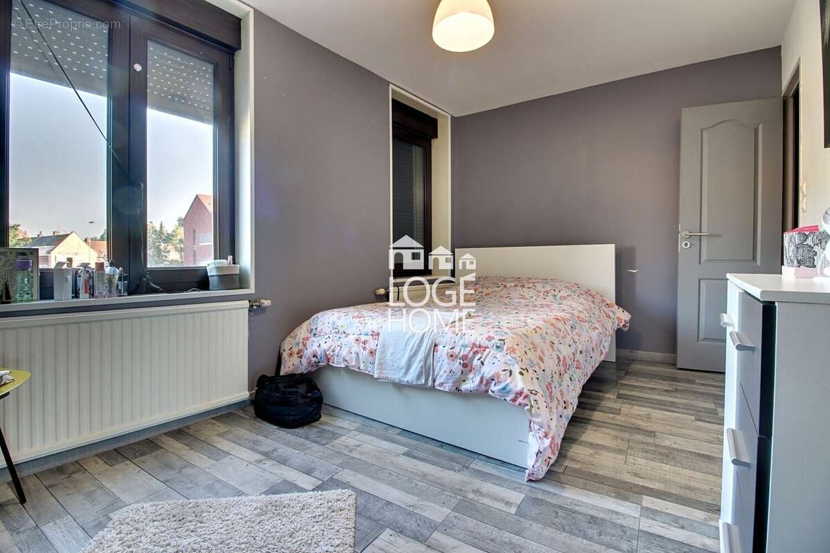 Maison 111 m² à Wattrelos  - photo 8