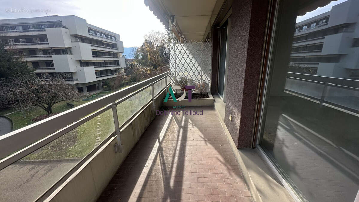 Appartement à MEYLAN