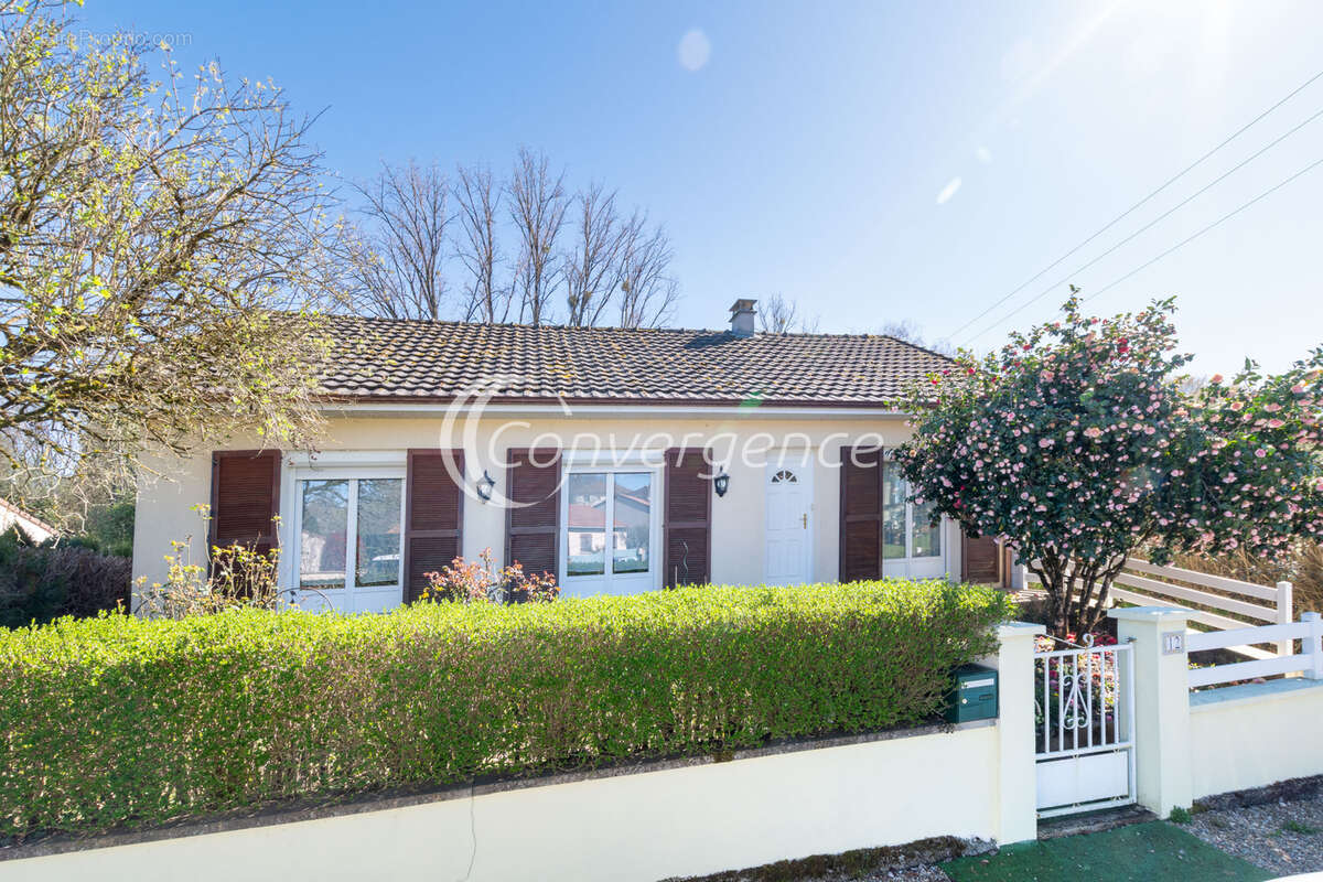 Maison à LA MEYZE