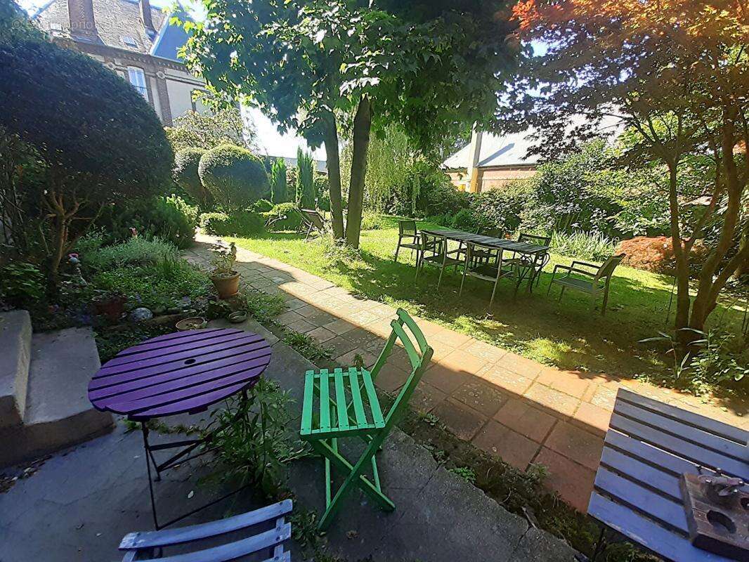 Maison à FERRIERES-EN-BRAY