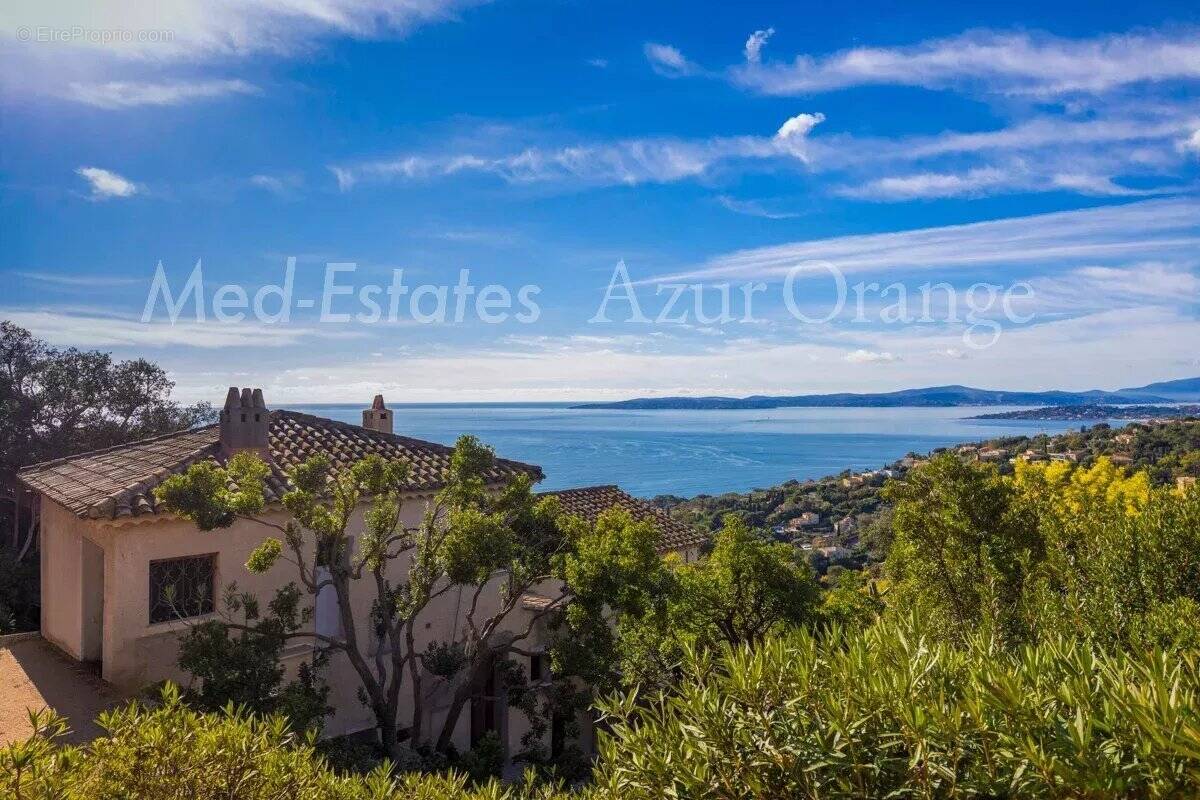 Maison à LES ISSAMBRES