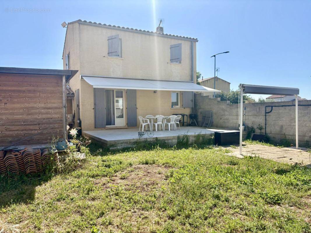 Maison à SAINT-GILLES