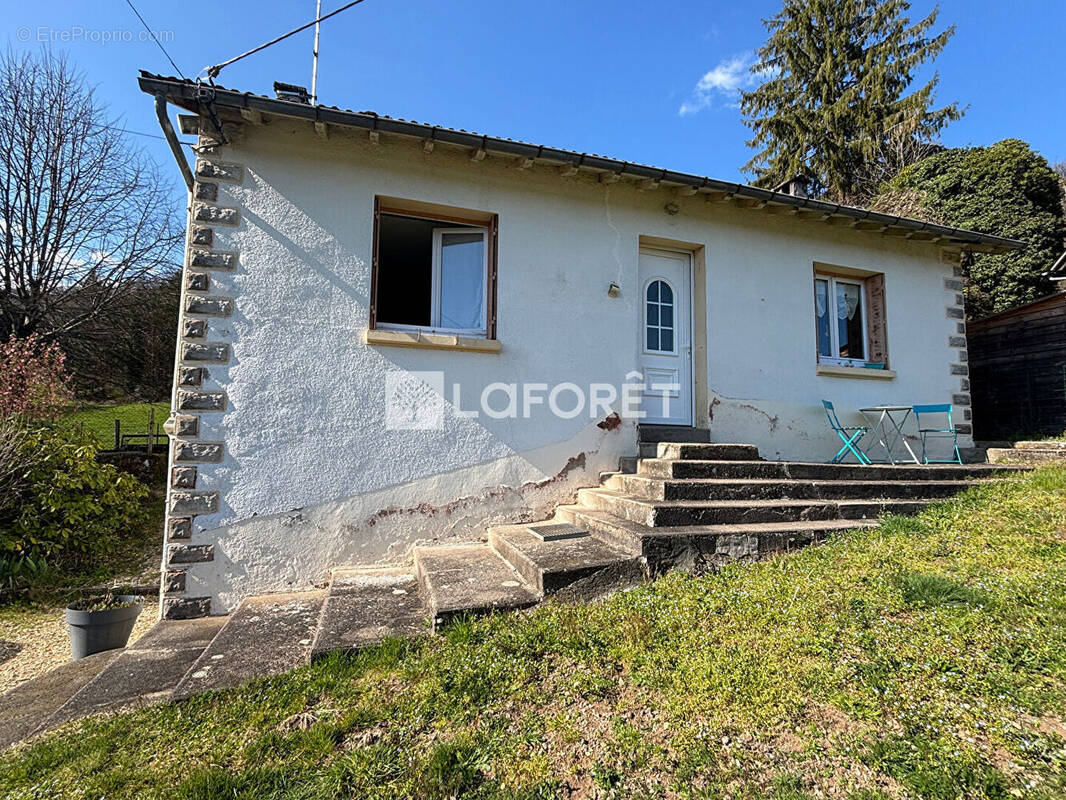 Maison à LAROQUEVIEILLE