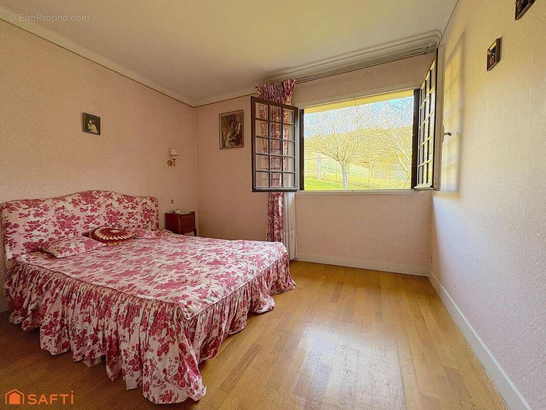 Photo 6 - Maison à ENTRAYGUES-SUR-TRUYERE