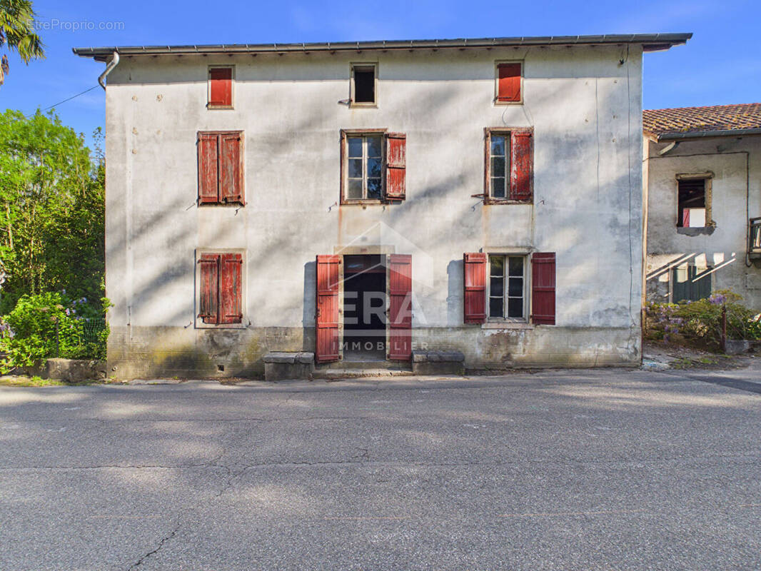 Cambo-Les-Bains - Vente Appartement T3 - Travaux à prévoir - photo 1