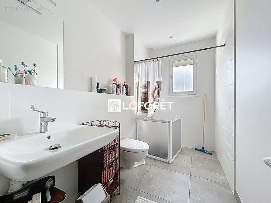 Maison à VERT-SAINT-DENIS