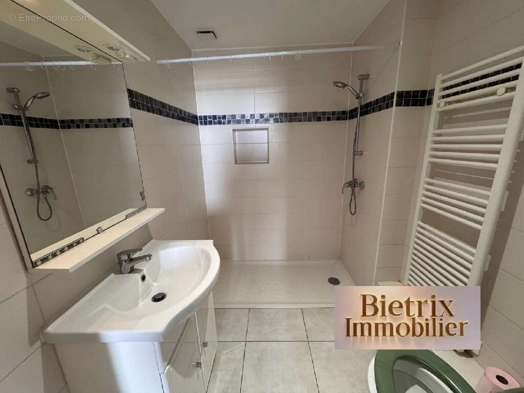 Commerce à L&#039;ISLE-ADAM