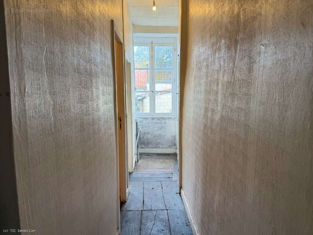 Maison à RUFFEC