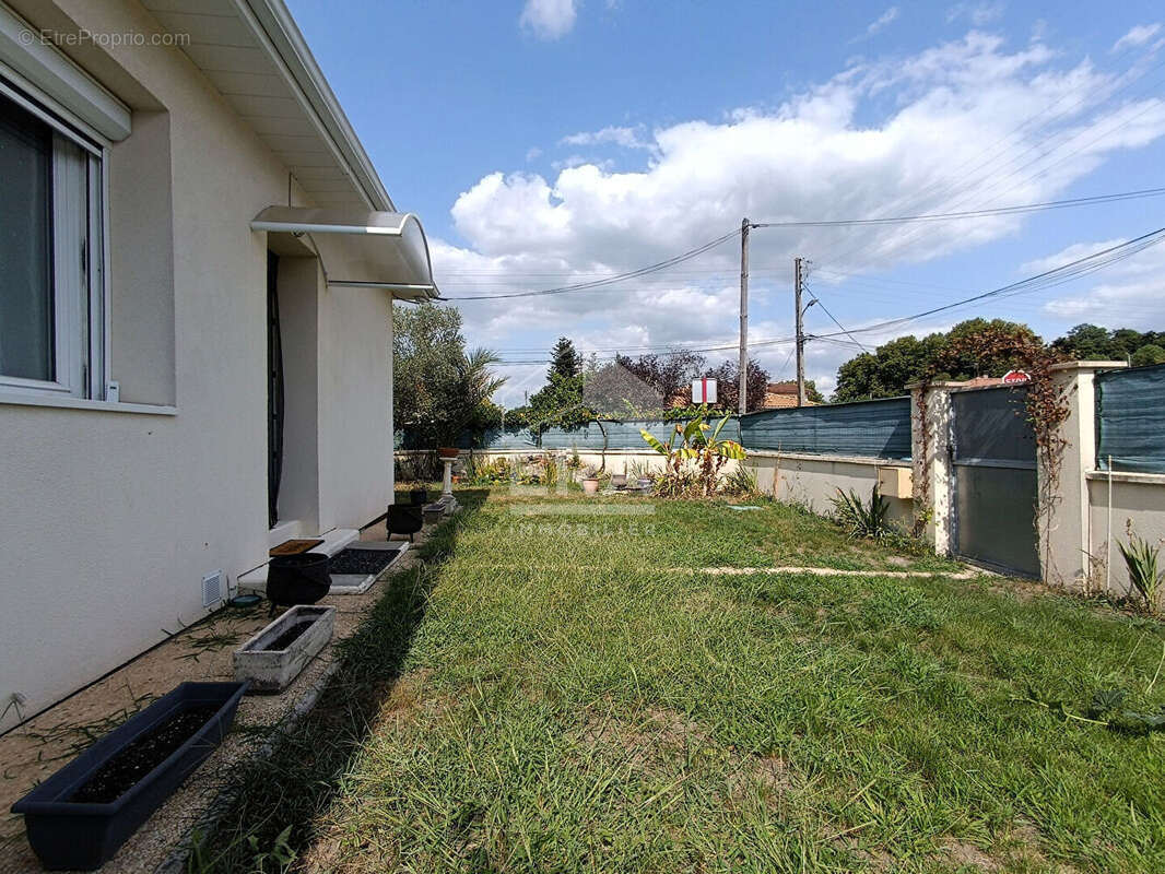 Maison à VILLENAVE-D&#039;ORNON