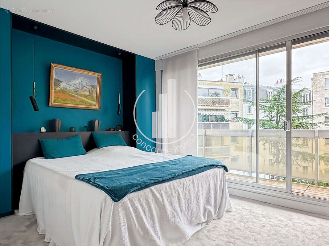 Appartement à NEUILLY-SUR-SEINE