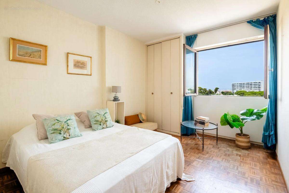 Appartement de 4 pièces de 82 m² situé à Marseille - photo 9