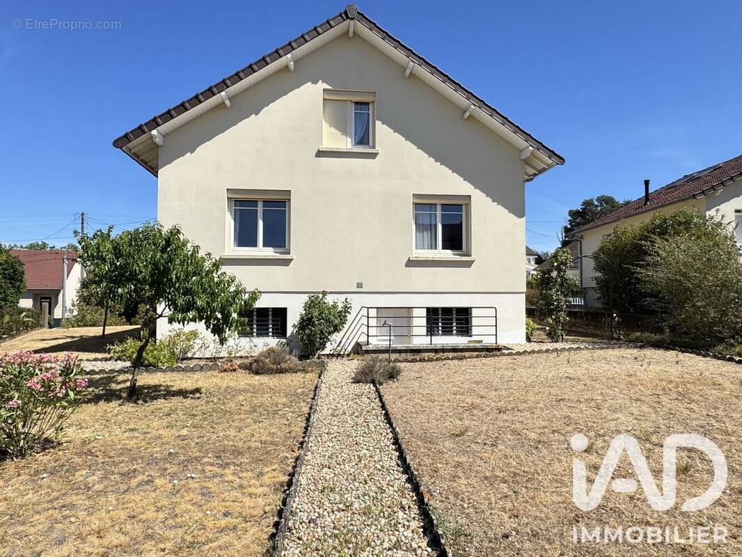 Photo 1 - Maison à YZEURE
