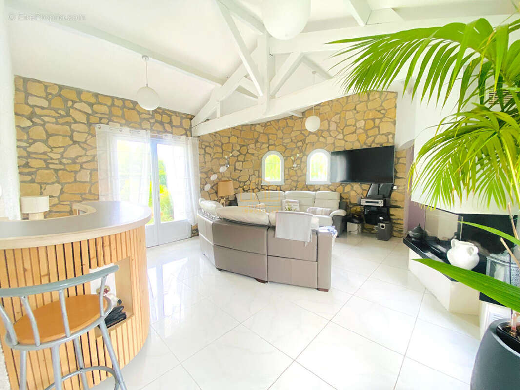 Maison à vendre 208m2 sur grand terrain au calme à Gujan-Mestras - photo 6