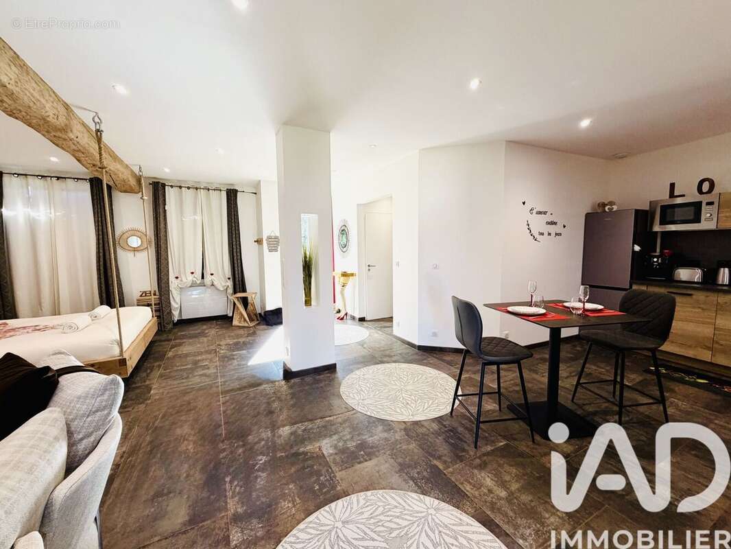 Maison 99 m² à Etigny  - photo 2