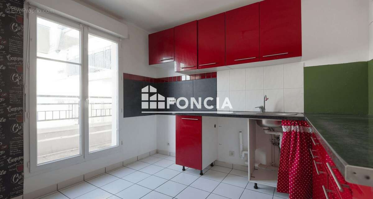 Appartement à CORBEIL-ESSONNES