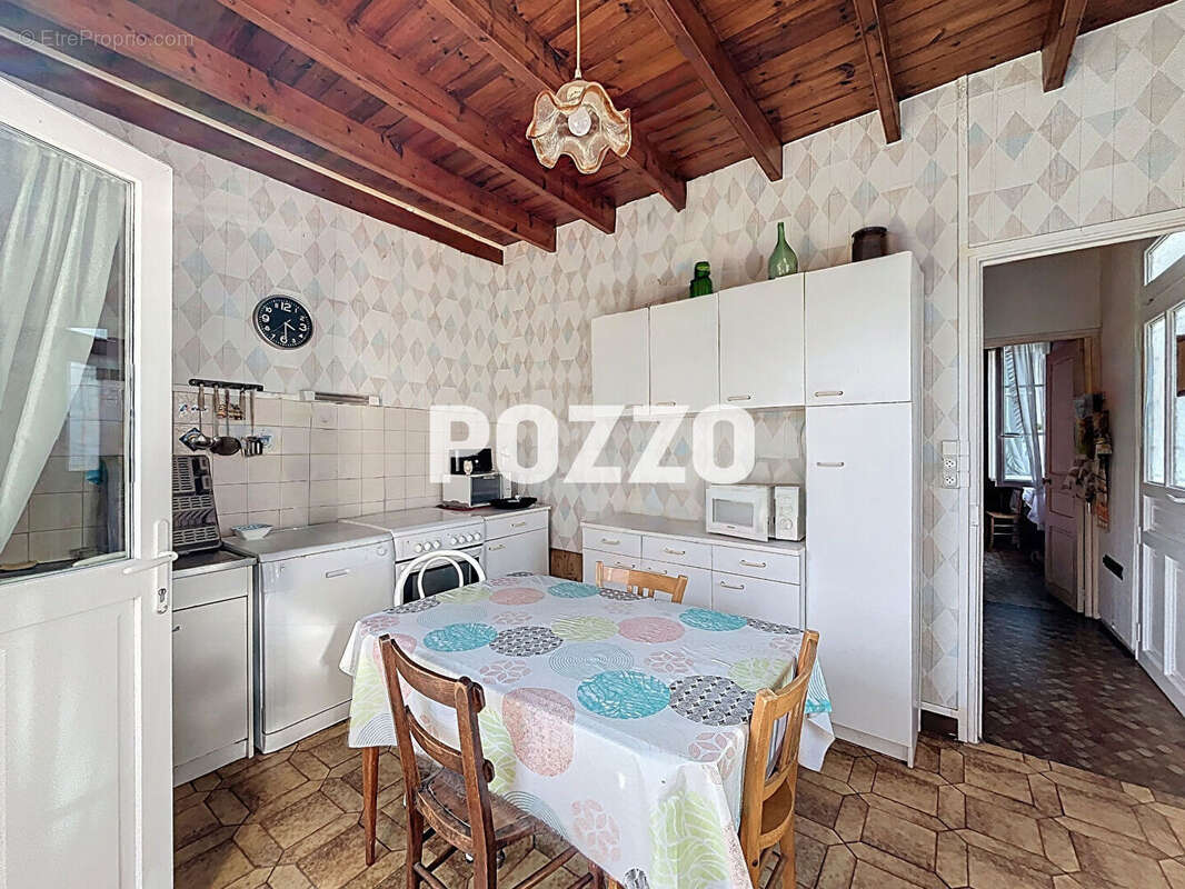 Maison à SAINT-JEAN-LE-THOMAS