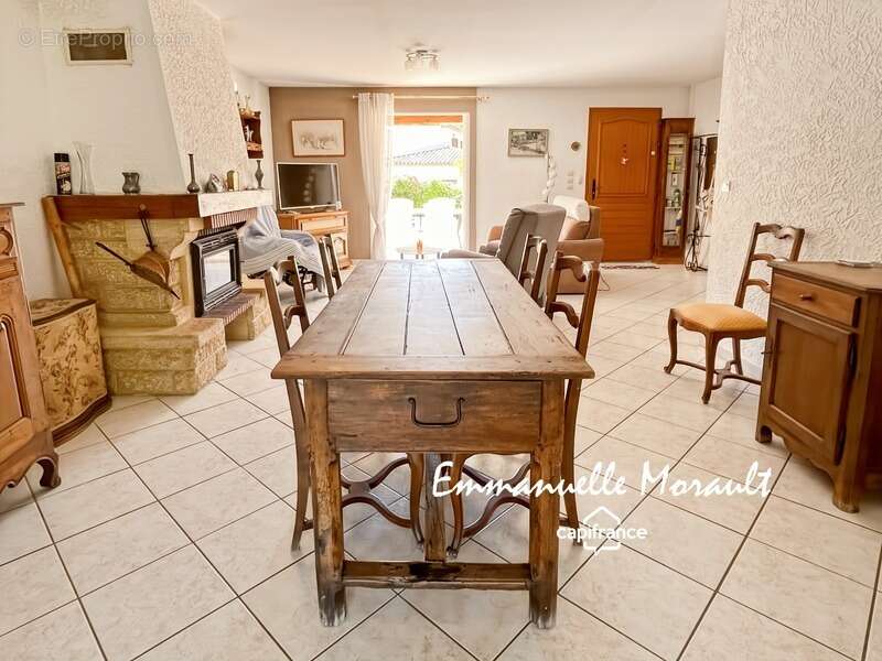 Maison à BAGNOLS-EN-FORET