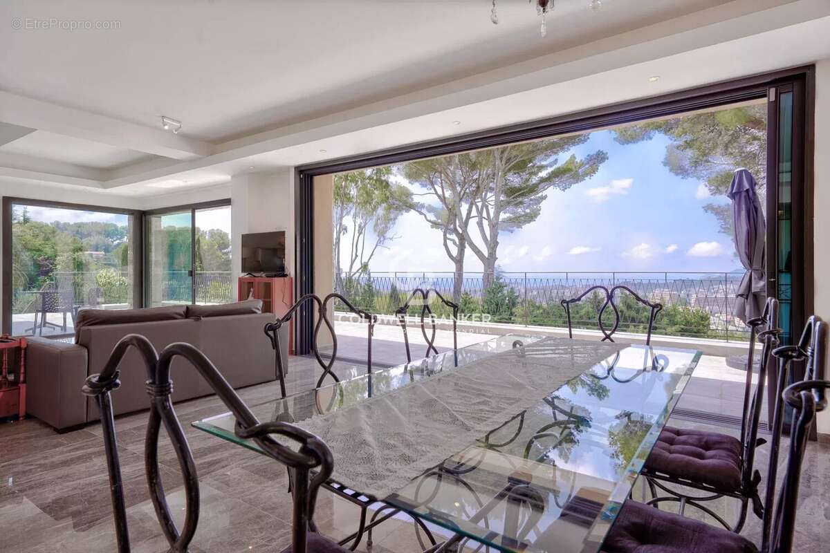 Maison à MOUGINS