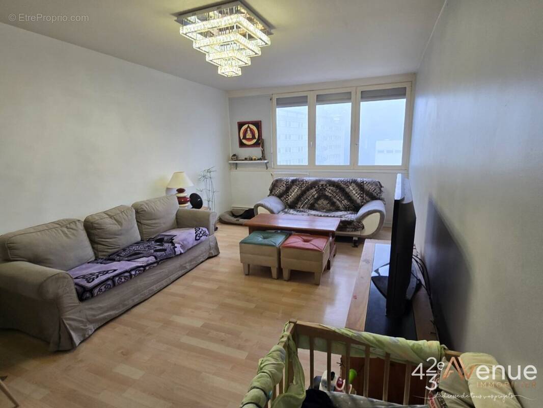 Appartement à SAINT-ETIENNE