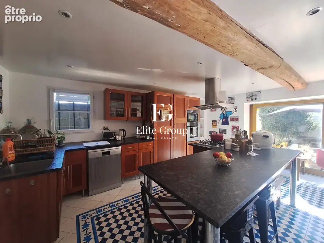 A vendre belle maison en pierre à Triac Lautrait 9 pièces 246 m2 - photo 4
