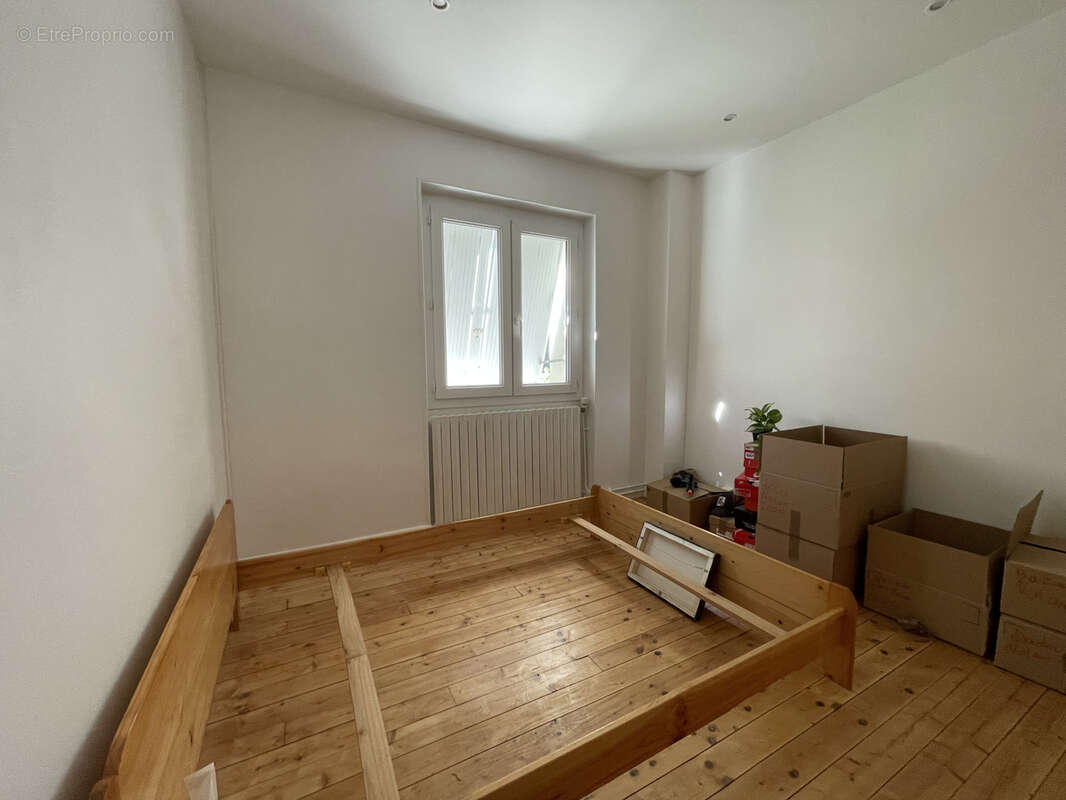 Maison à SAINT-GERVAIS-SUR-ROUBION