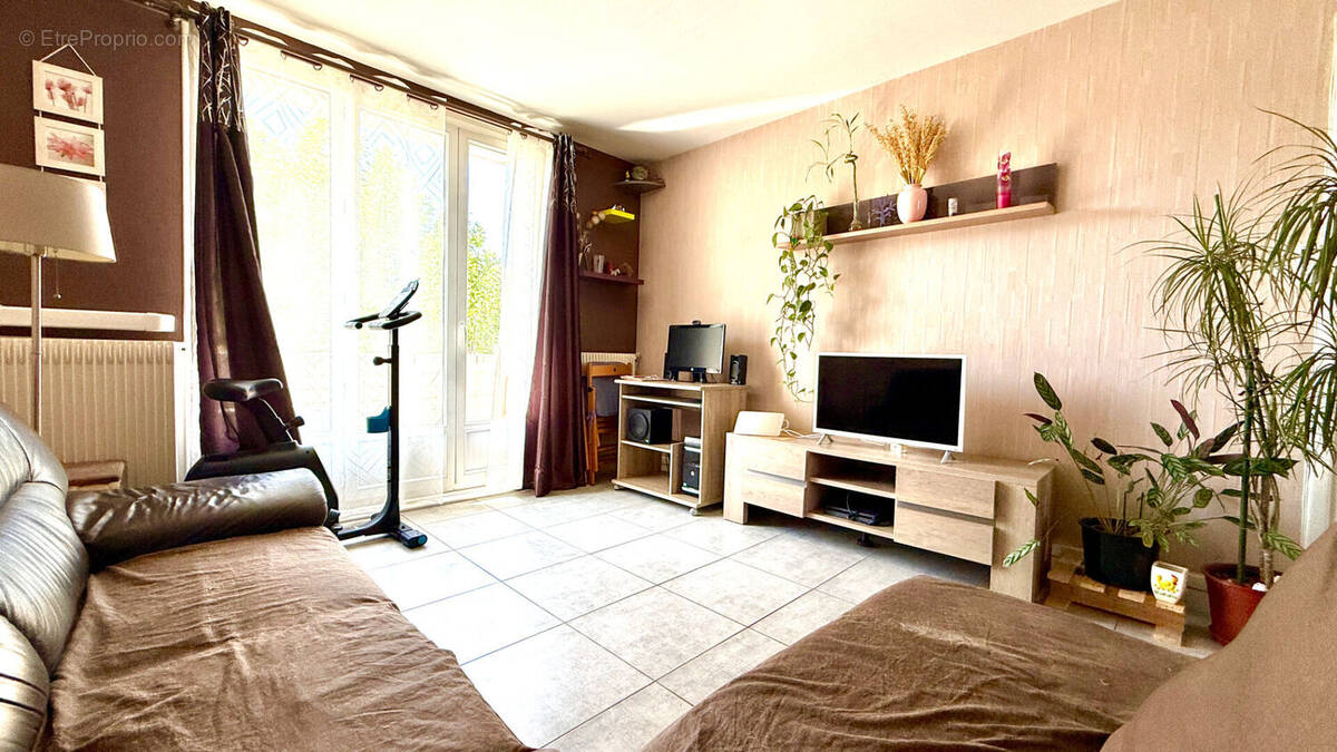 Appartement à LYON-8E