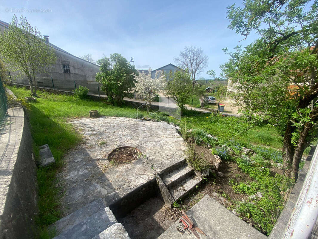 Maison 115m² à champdor-corcelles - photo 4