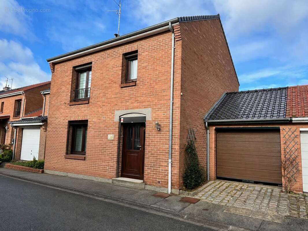 Maison à WAMBRECHIES